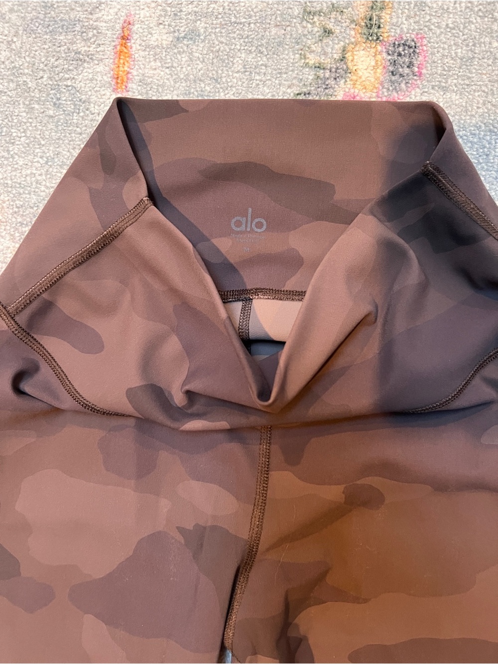 Alo High-Waist Camo Leggings in Mauve